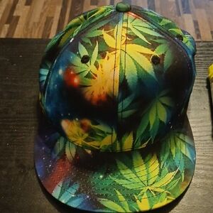 KBETHOS Colorful Leaf Design Cap